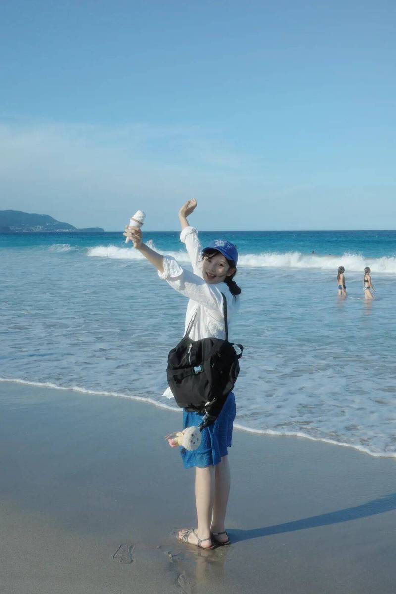 海边拍照的十大经典姿势_海边拍照小技巧，避开游客照