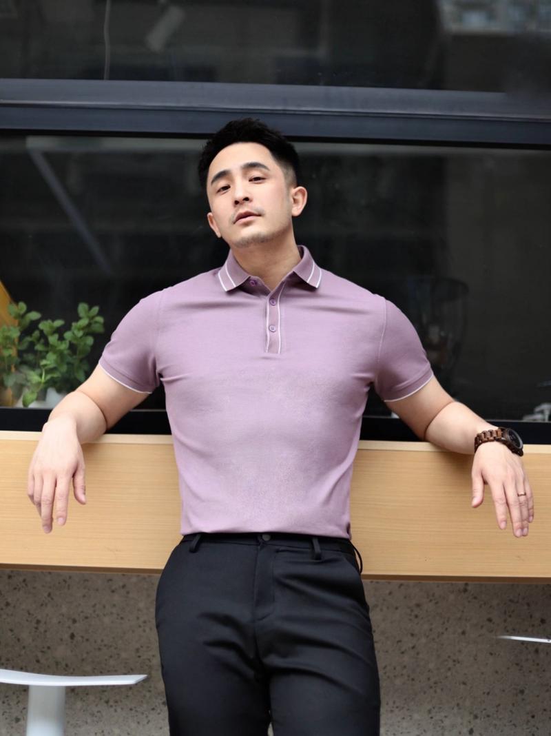 中老年男士拍照怎么摆姿势_中老年男士拍照姿势，显稳重气质