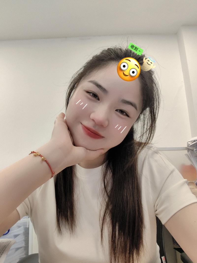 拍自己的表情包可以美颜吗_Faceu美颜自拍表情包神器