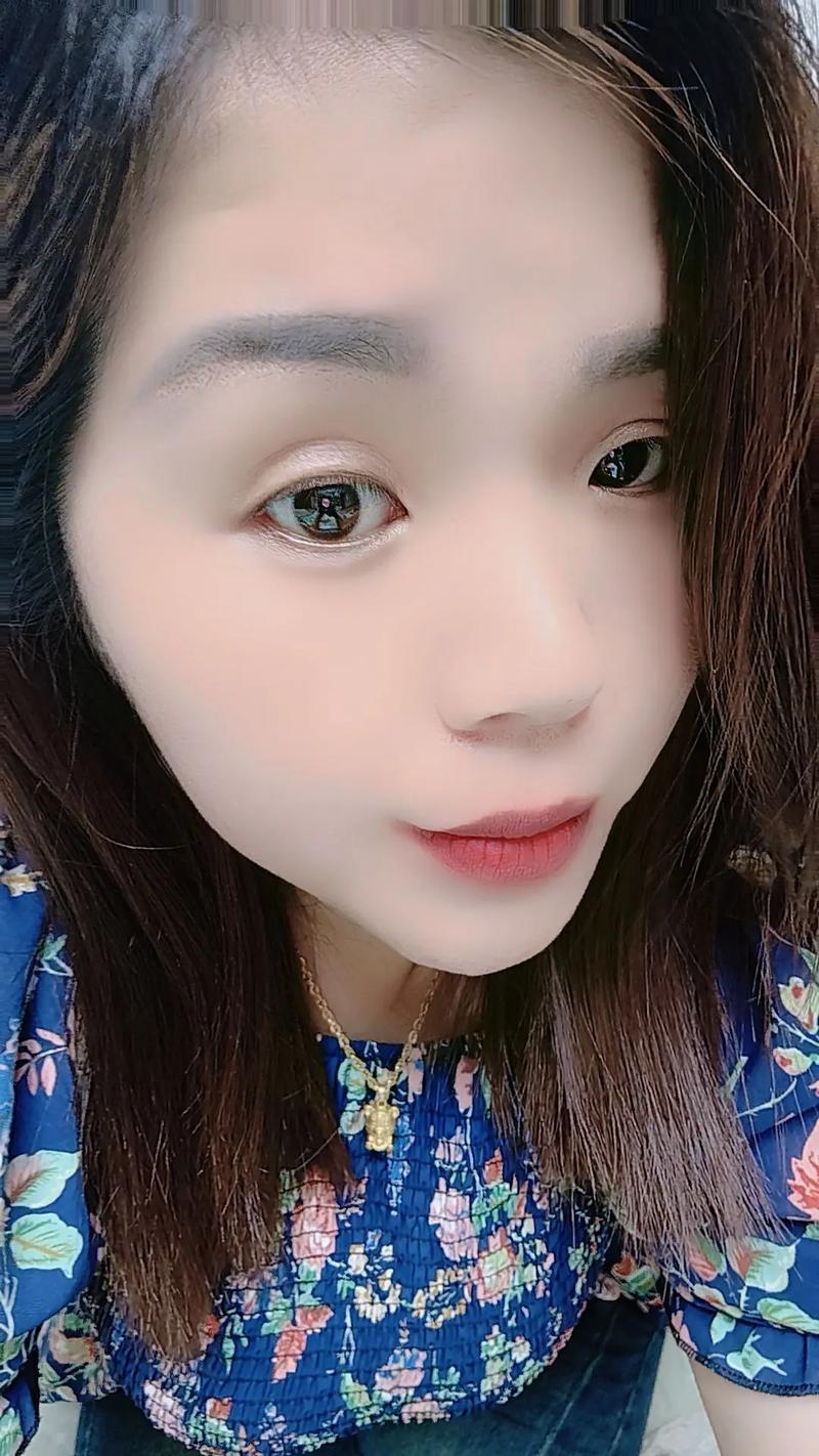 拍自己的表情包可以美颜吗_Faceu美颜自拍表情包神器