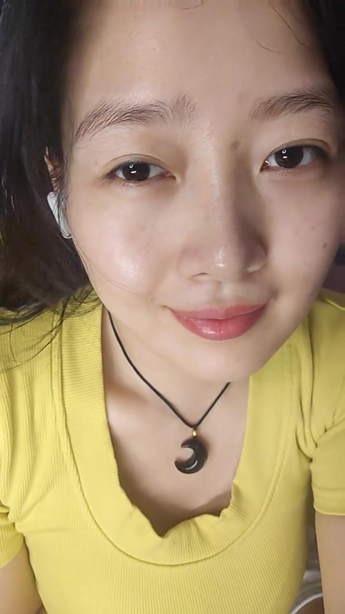 真人女生照片网照无美颜滤镜_真实美无需滤镜，新疆女生走红引关注