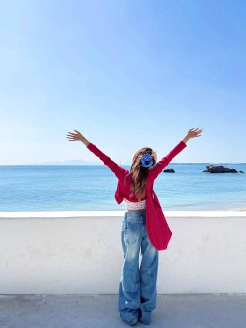 女生在海边拍照的姿势_海边拍照姿势多，展现你的美！