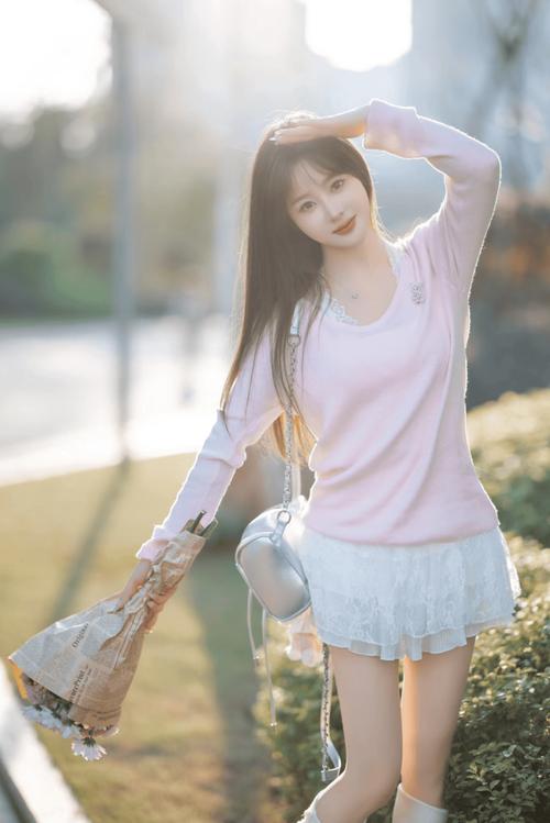 女生怎么拍照片姿势好看_自然放松显美感