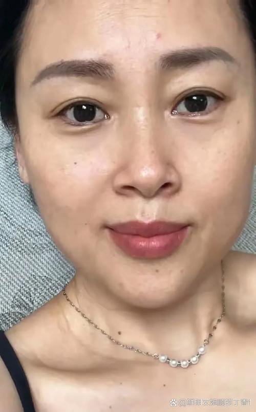 没使用美颜的人图片_明星素颜美翻天，真实自然显魅力！