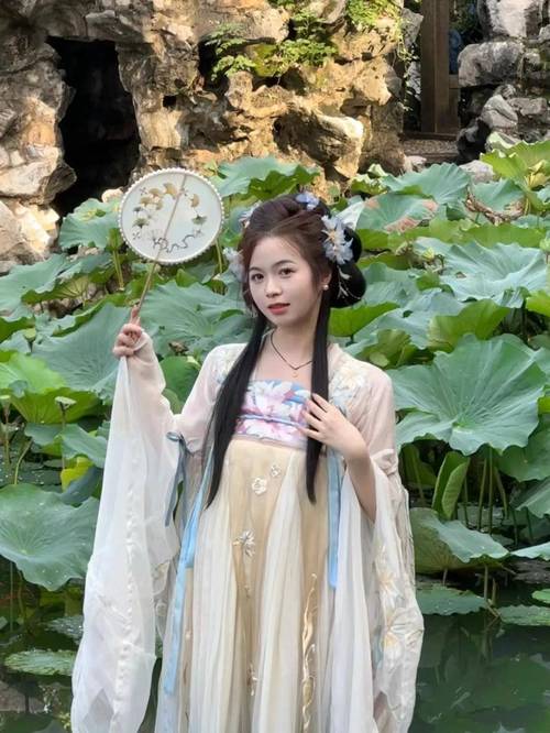 古装拍照姿势的摆法_端庄飘逸又可爱！
