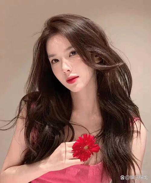 给我一个人的图片我帮她美颜_普通照片秒变精致大片！