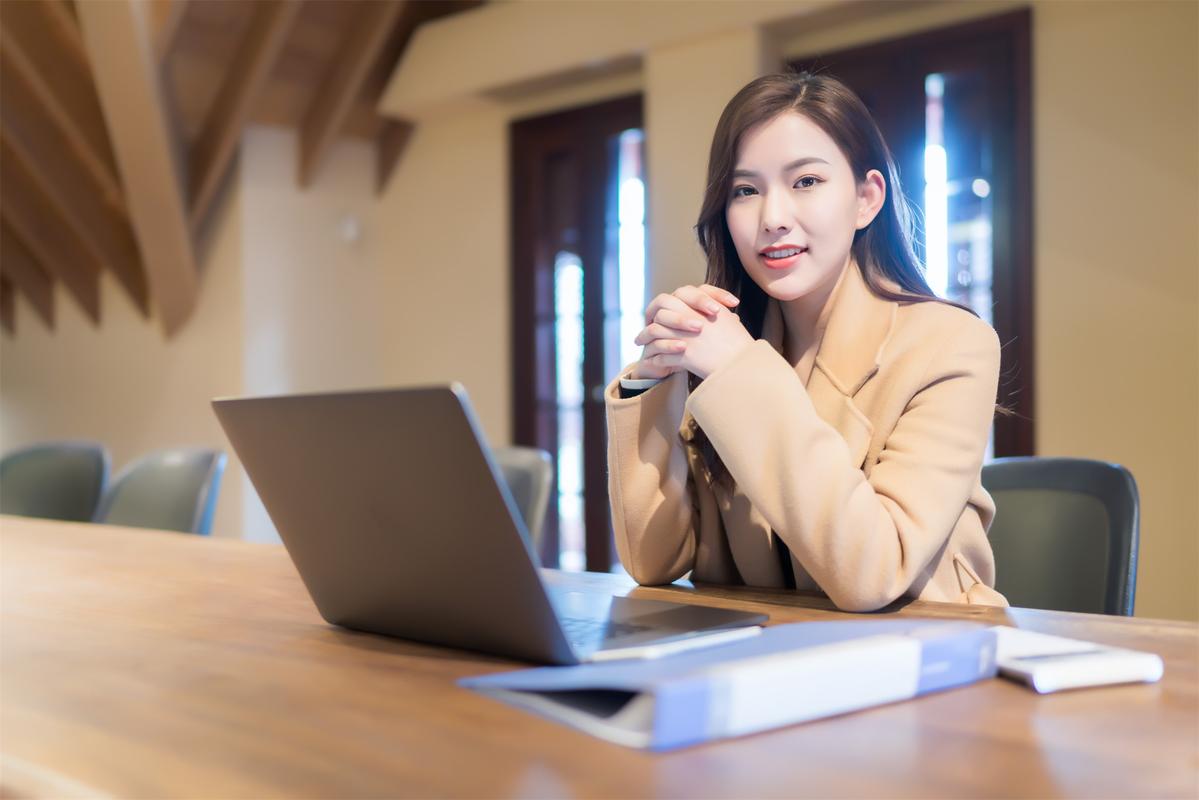女人给男人发照片_女人发照片给男人的意思