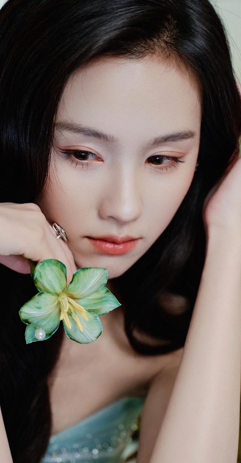 女生美颜的照片好看_滤镜虽美，真实更动人