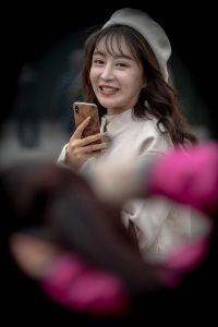 拍照人像摄影主题_捕捉神似，光影传情
