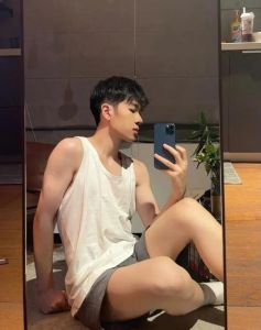 18岁帅哥图片真实照片_帅气不止一种样，黎明式贵族气质也迷人