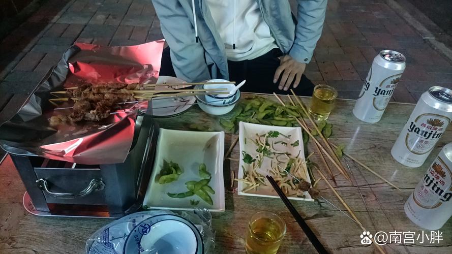 吃完晚饭凹姿势拍照_自然放松拍照姿势，不刻意才最美