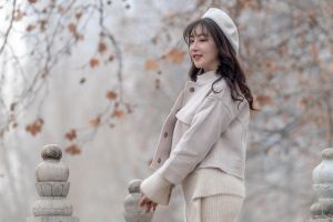人像拍照摄影图片_捕捉真实瞬间，定格人物光影之美