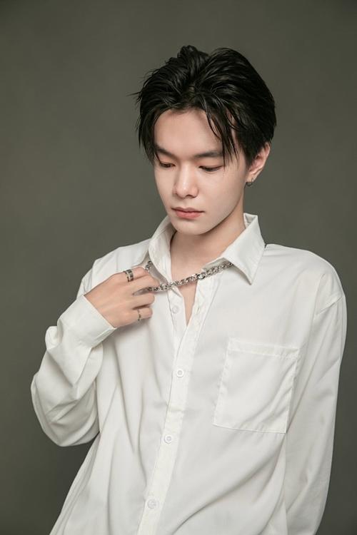 男生图片真人半身照无美颜_谢霆锋素颜生图引热议,46岁真实状态挑战精修美颜 男生图片真人半身照无美颜_谢霆锋素颜生图引热议,46岁真实状态挑战精修美颜