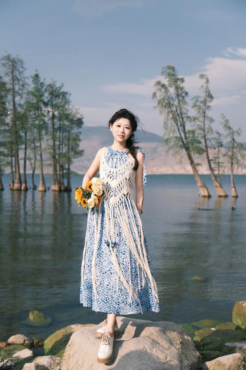拍照片原图怎么拍_关闭美颜滤镜真实拍，多试光线角度构图好