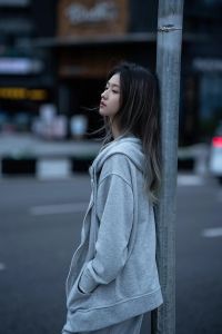 阴天拍照的三个最佳参数_曝光白平衡光圈，拍出好照片