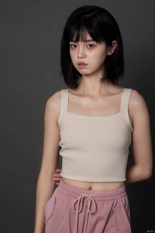 人像图片未修图素材_真实素颜人像素材，高清无水印，方便设计拍摄