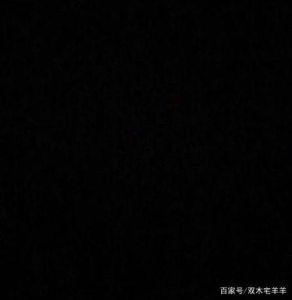 自然黑和纯黑色的图片_两种不同黑色调的视觉与情感差异