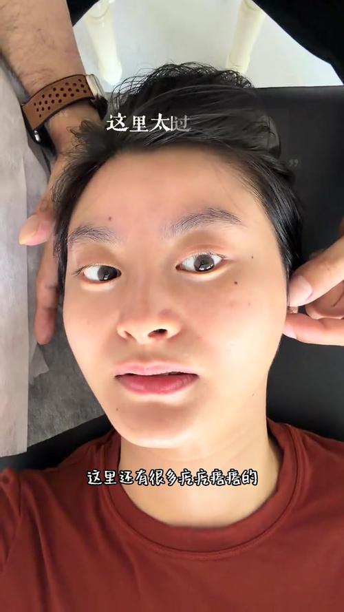 拍照拍出来的嘴歪_嘴歪常因单侧咀嚼，注意调整，严重需就医
