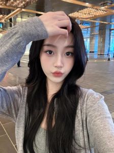 网红p图精修人像自拍照_技术便利与真实迷失