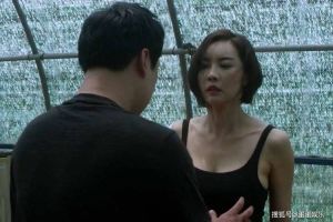 韩国2个摄影师给模特拍照电影_模特与摄影师的挣扎与反思