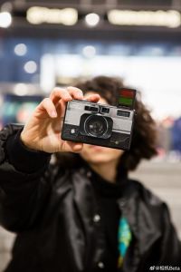 户外拍照广角相机有哪些_vivo X300 Ultra超广角出色，iQOO 15性价比高，华为Mate 70 Pro+色彩还原好