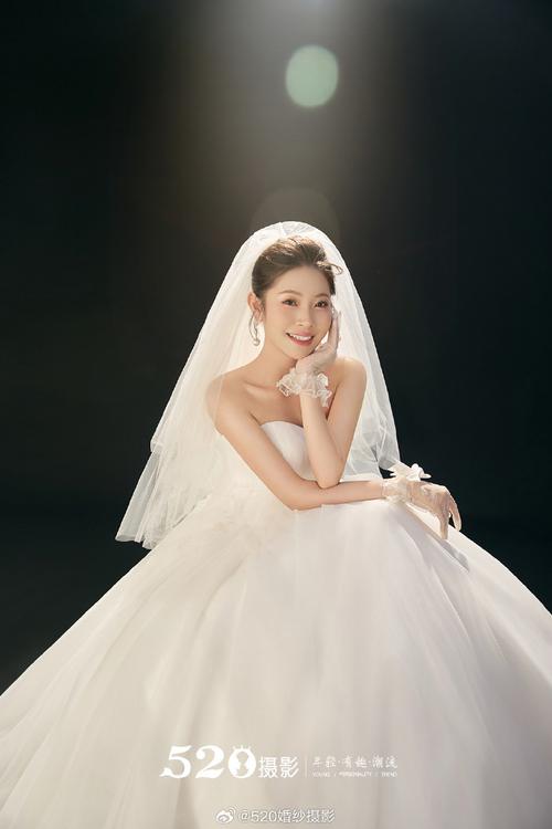 新娘子婚纱照摄影师_新娘完美配合后的疲惫，谁懂？