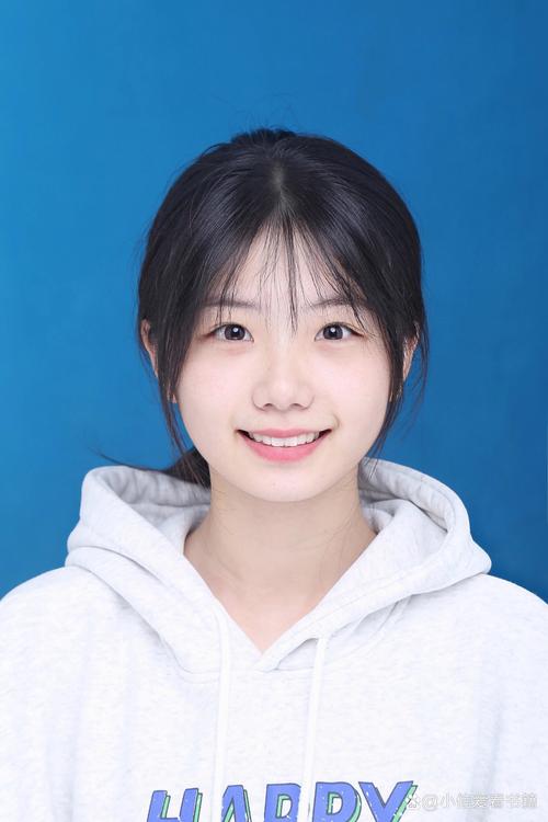 半身一寸脱帽照片可以有美颜的吗_驾照照片须真实，美颜可能惹麻烦