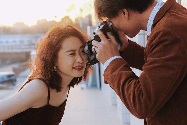 女朋友单独和男摄影师去拍照_如何与女友沟通这件事？