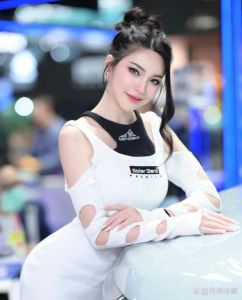 长焦加大光圈拍人像_长焦大光圈拍好人像，背景虚化主体突出