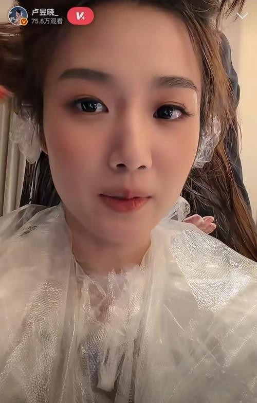 不开美颜的照片女_女明星卸妆后真实容颜对比,真实美更动人 不开美颜的照片女_女明星卸妆后真实容颜对比,真实美更动人