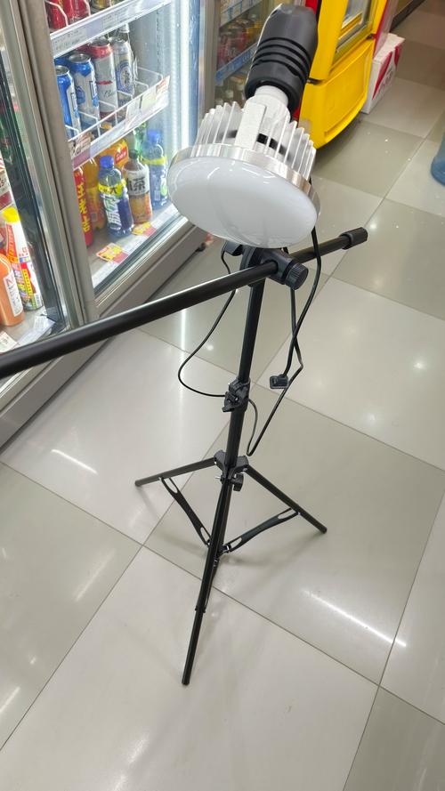 补光灯灯摄影_摄影选对器材很重要