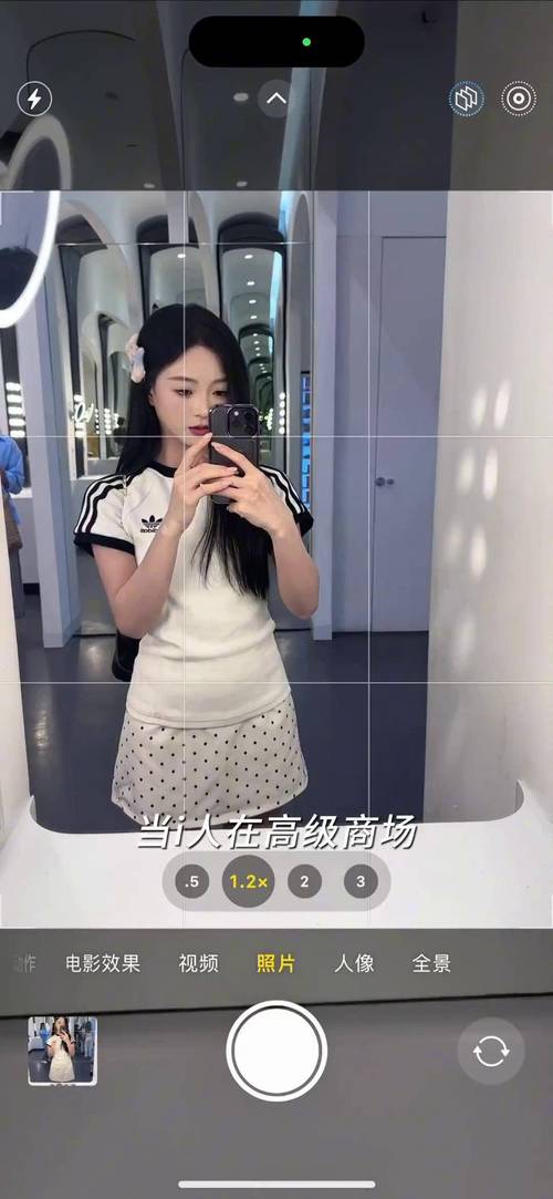 如何自己给自己拍照_角度光线背景姿态表情全攻略