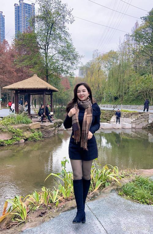 湖边公园拍照_湖畔春光美，拍照正当时！