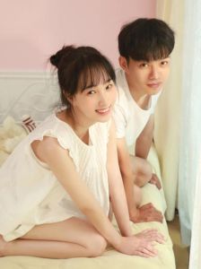 情侣拍写真怎么摆_捕捉甜蜜瞬间，讲述爱情故事