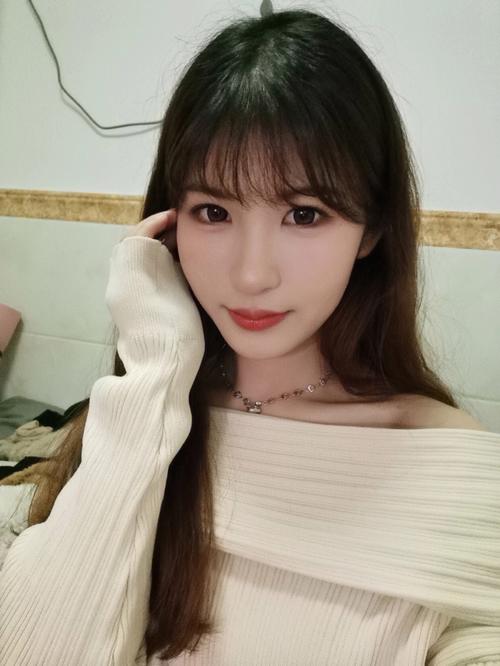 拍照轻颜是什么_智能美颜，轻松拍出好看照片
