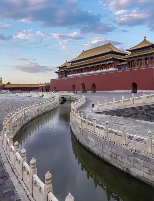 故宫最佳拍照地点_故宫春景绝美！武英殿丁香文华殿海棠，太和殿等拍照圣地